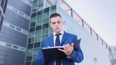 Anticipar cambios en el valor de activos estratégicos